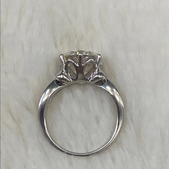 Moissanite Solitaire Ring - Picture 4 of 5